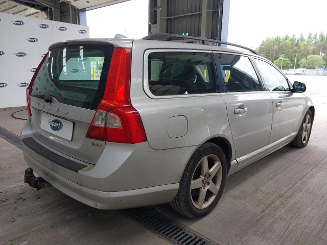 2010 VOLVO V70 SE D A