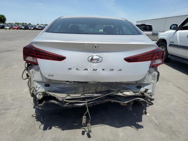  HYUNDAI ELANTRA 2019 Серебристый