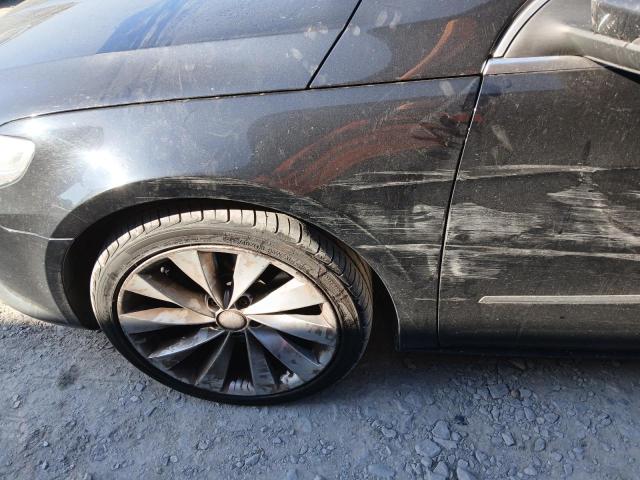 2011 VOLKSWAGEN PASSAT GT