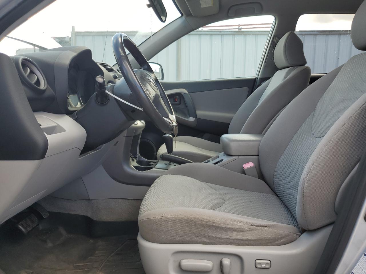 2007 Toyota Rav4 Limited VIN: JTMBD31V075067431 Lot: 56770595