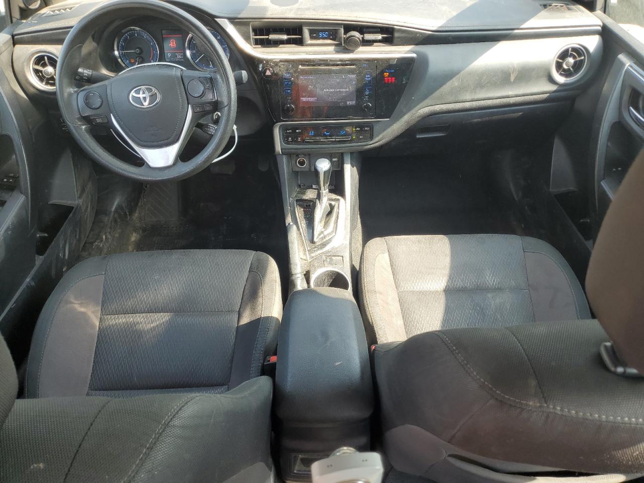 2019 Toyota Corolla L VIN: 2T1BURHEXKC167640 Lot: 57276495