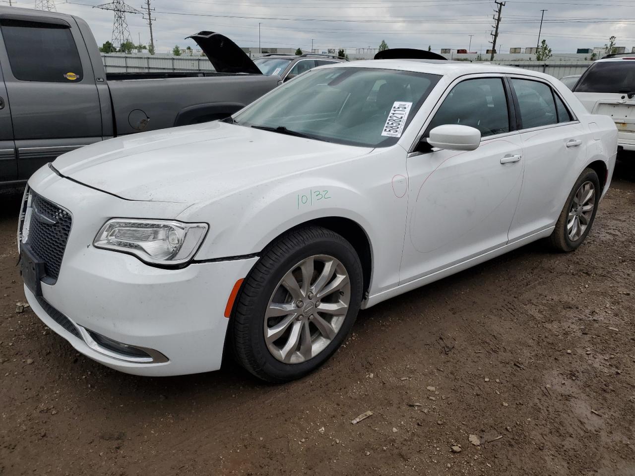 2017 Chrysler 300 Limited de vânzare în Elgin, IL - Front End