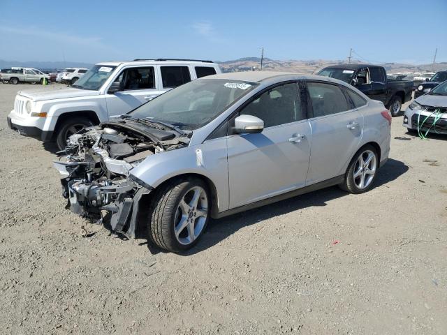 Sedans FORD FOCUS 2012 Srebrny