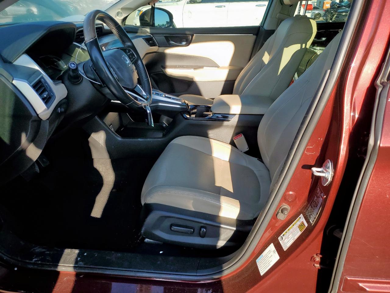 2018 Honda Clarity Touring VIN: JHMZC5F35JC000281 Lot: 56054815