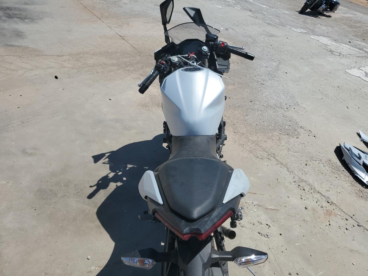 2025 Kawasaki Ex500 VIN: ML5EXGG18SDA54504 Lot: 56557875