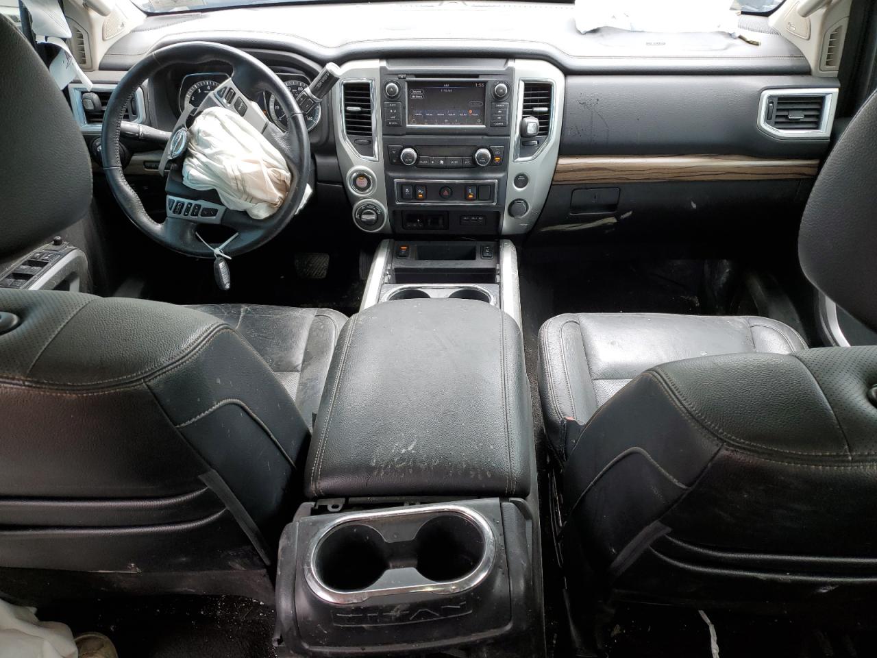 2019 Nissan Titan - Image 8