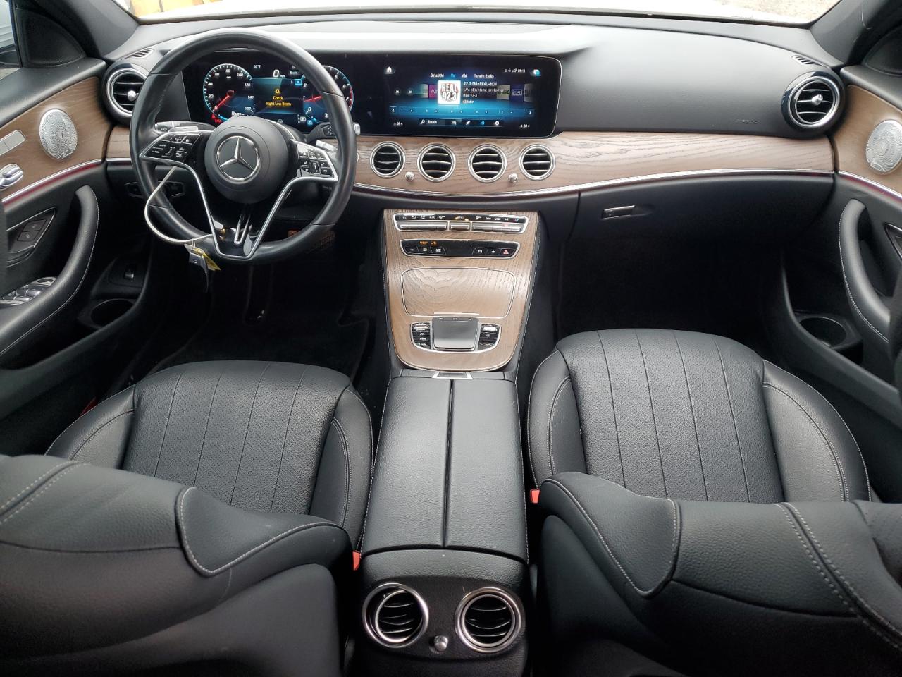 2021 Mercedes-Benz E 350 VIN: W1KZF8DB1MA915395 Lot: 58402685