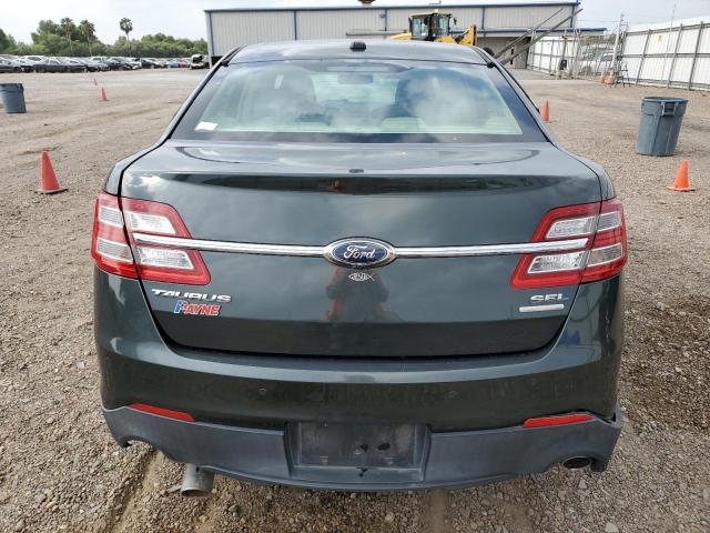 Седани FORD TAURUS 2016 Зелений