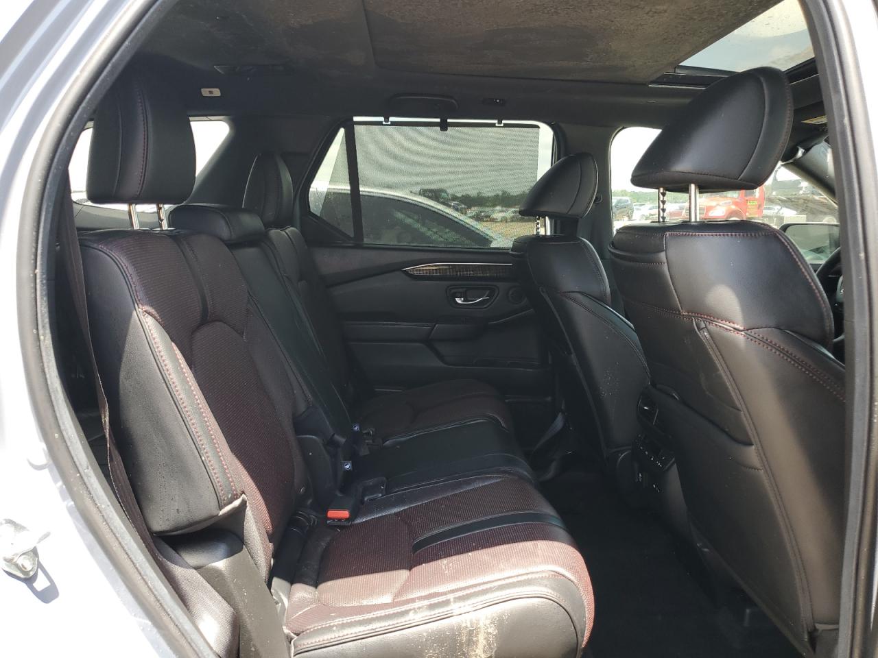 2025 Honda Pilot - Image 11