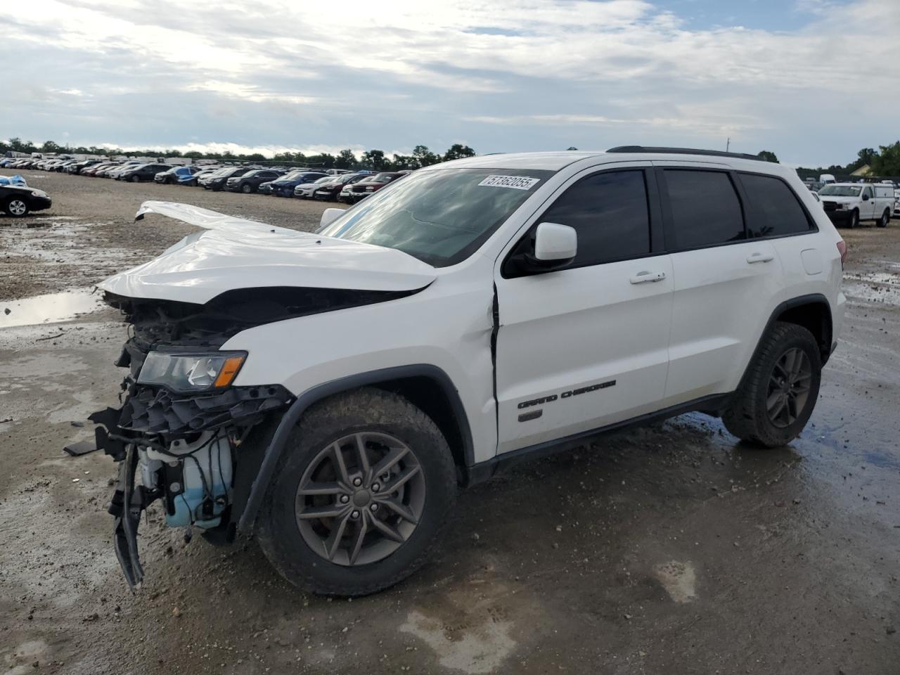 2017 Jeep Grand Cherokee Laredo for Sale in Sikeston, MO - Front End