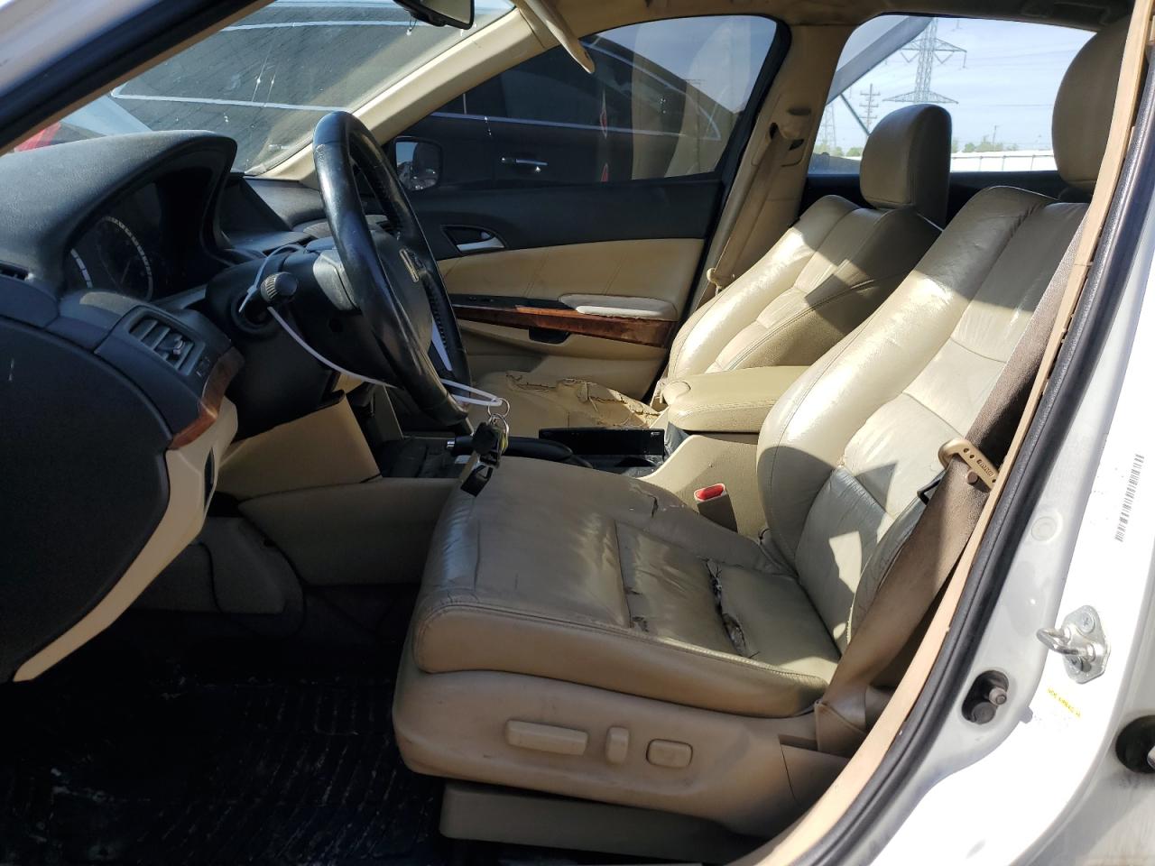 2011 Honda Accord Exl VIN: 1HGCP2F80BA058397 Lot: 56430685