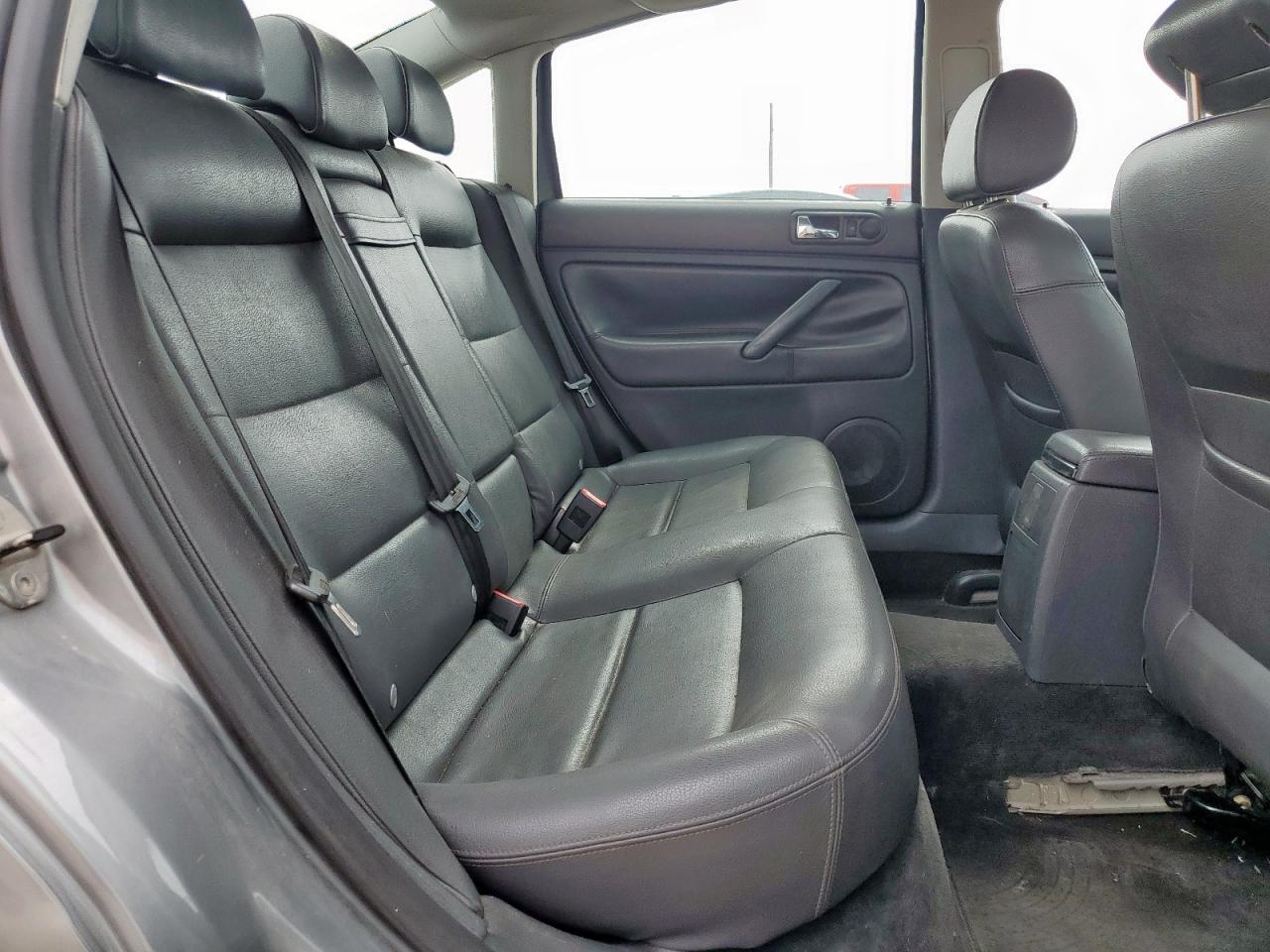 2004 Volkswagen Passat Gls VIN: WVWPD63B04P325358 Lot: 57180485