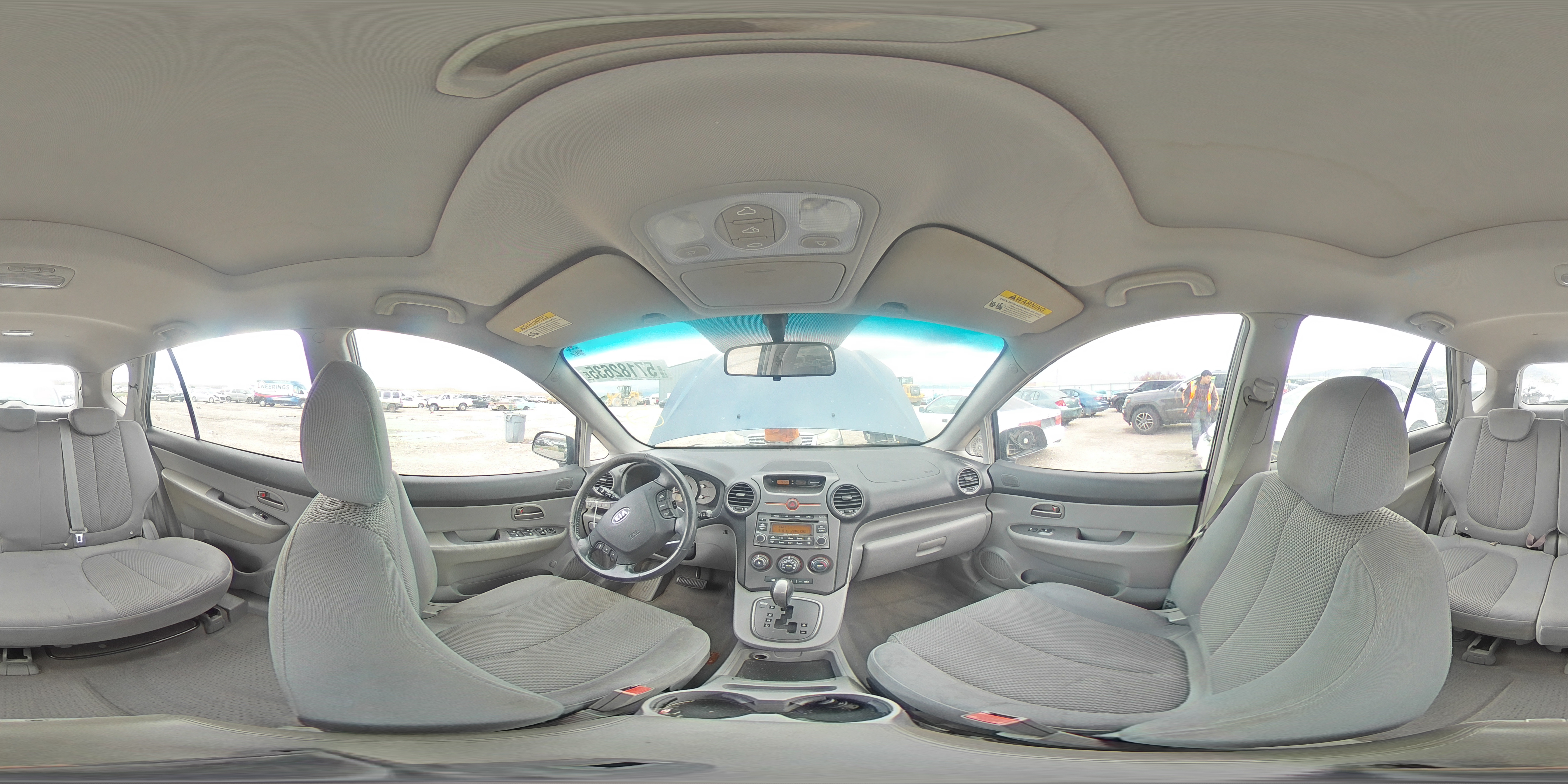2007 Kia Rondo Lx VIN: KNAFG526277048134 Lot: 57182635