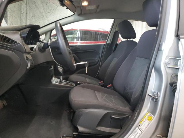  FORD FIESTA 2015 Srebrny