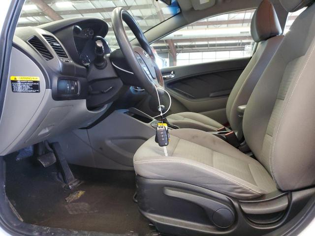 Sedans KIA FORTE 2015 Biały