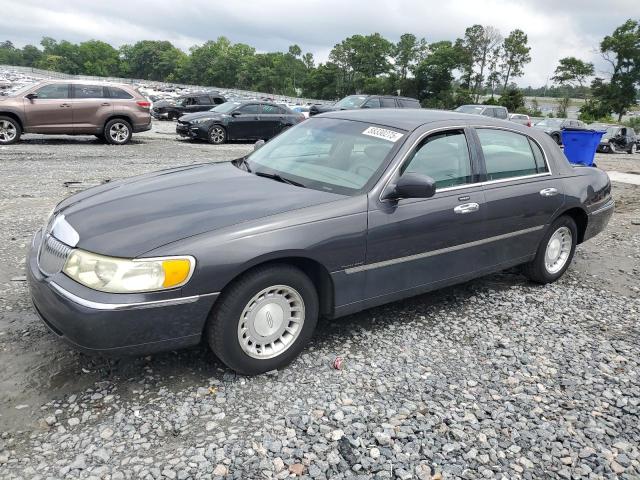 2002 Lincoln Town Car Executive
