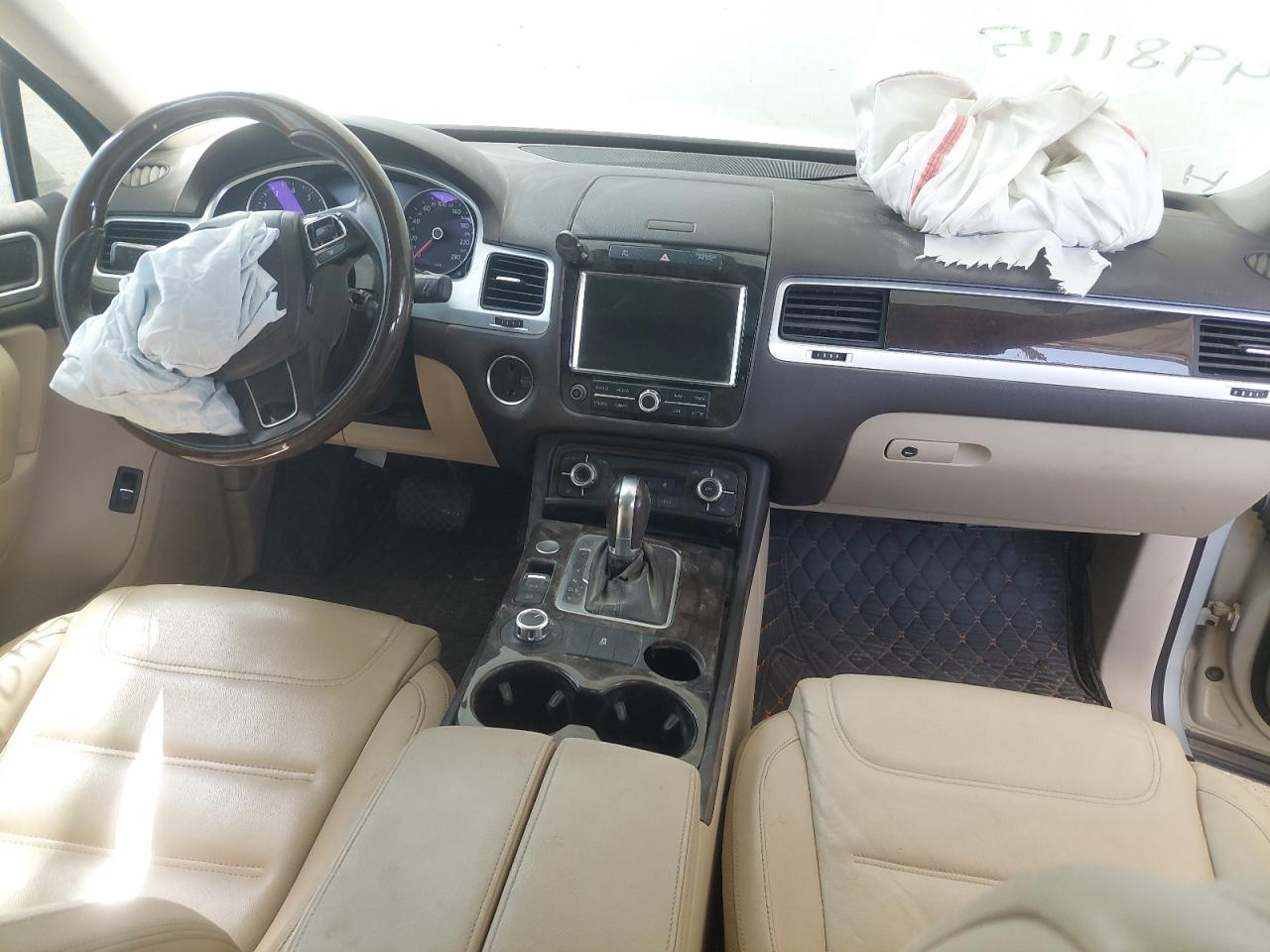 WVGBC2BP7DD009861 - 2013 Volkswagen TOUAREG - #undefined