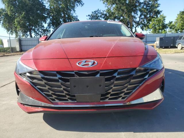  HYUNDAI ELANTRA 2021 Красный