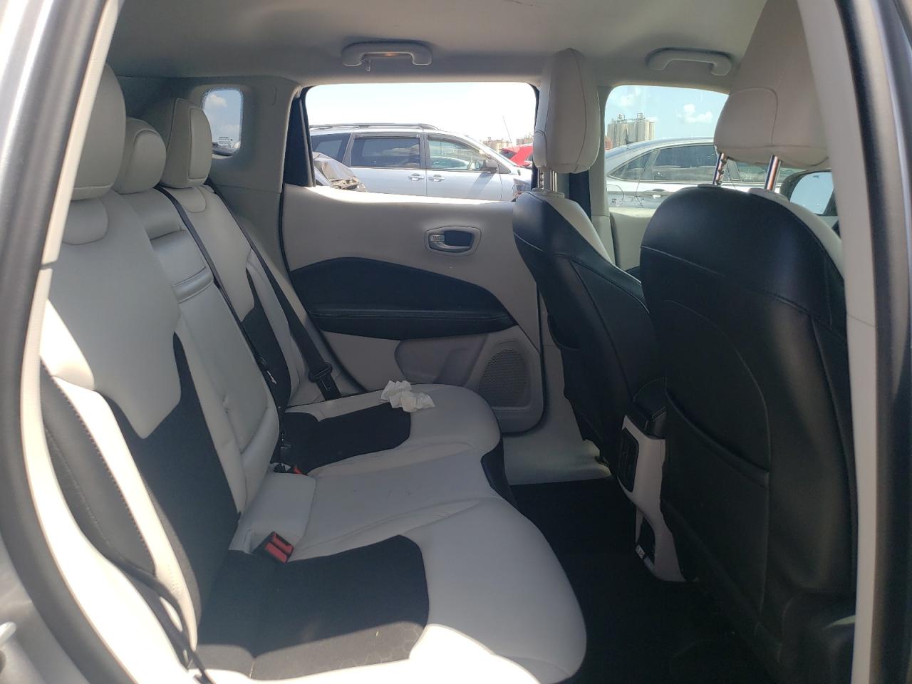 2018 Jeep Compass Latitude VIN: 3C4NJCBB1JT204927 Lot: 55349635