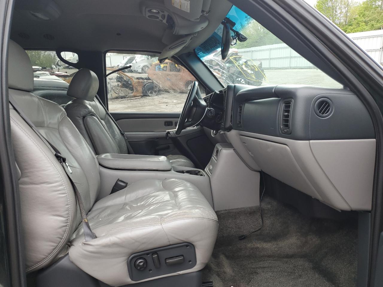 2001 Chevrolet Tahoe K1500 VIN: 1GNEK13T11R105615 Lot: 54928215