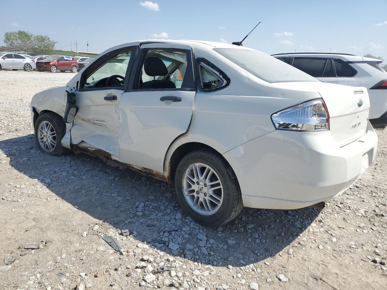 2009 Ford Focus - Image 2