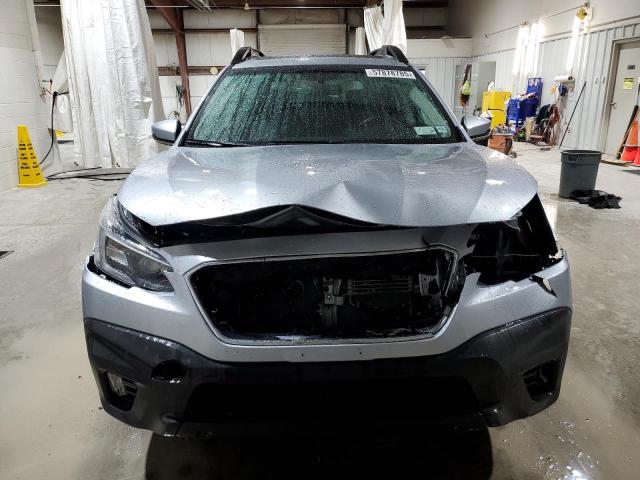  SUBARU OUTBACK 2022 Srebrny