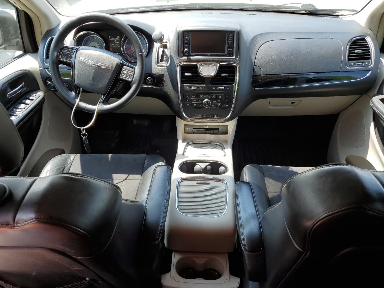 2016 Chrysler Town & Country Limited VIN: 2C4RC1JGXGR306090 Lot: 57307105