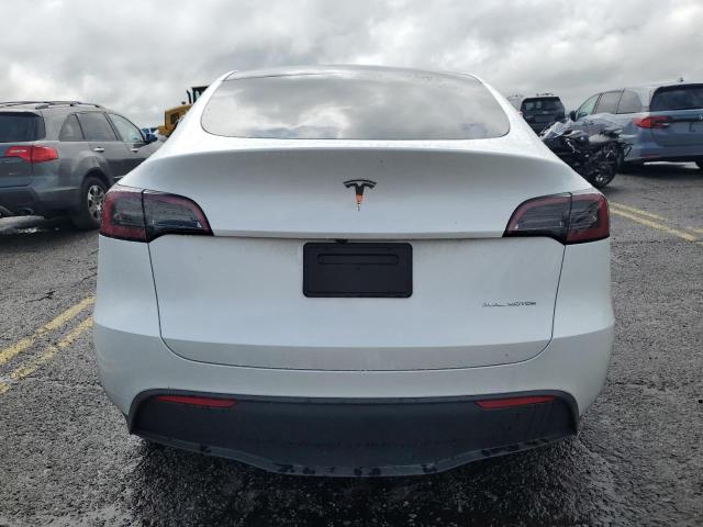  TESLA MODEL Y 2024 Biały