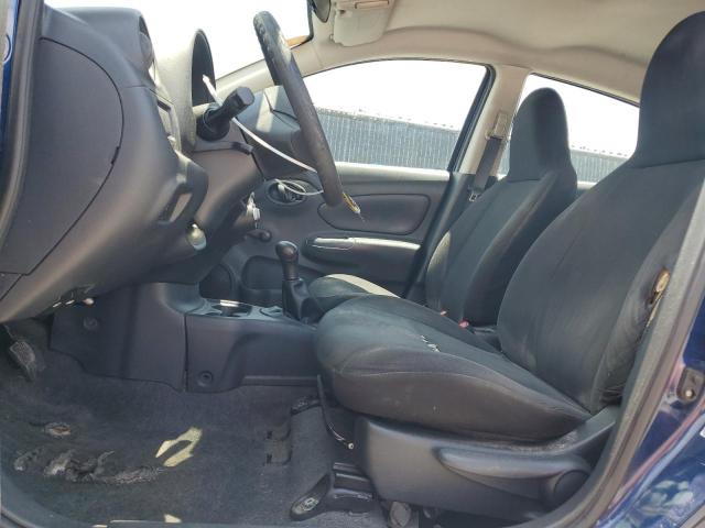  NISSAN VERSA 2013 Granatowy