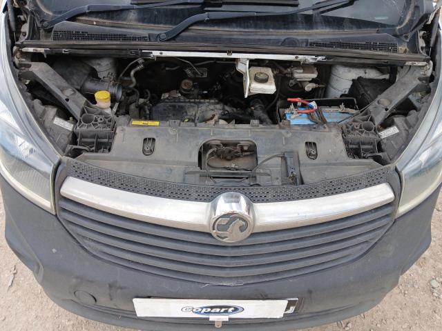 2015 VAUXHALL VIVARO 270