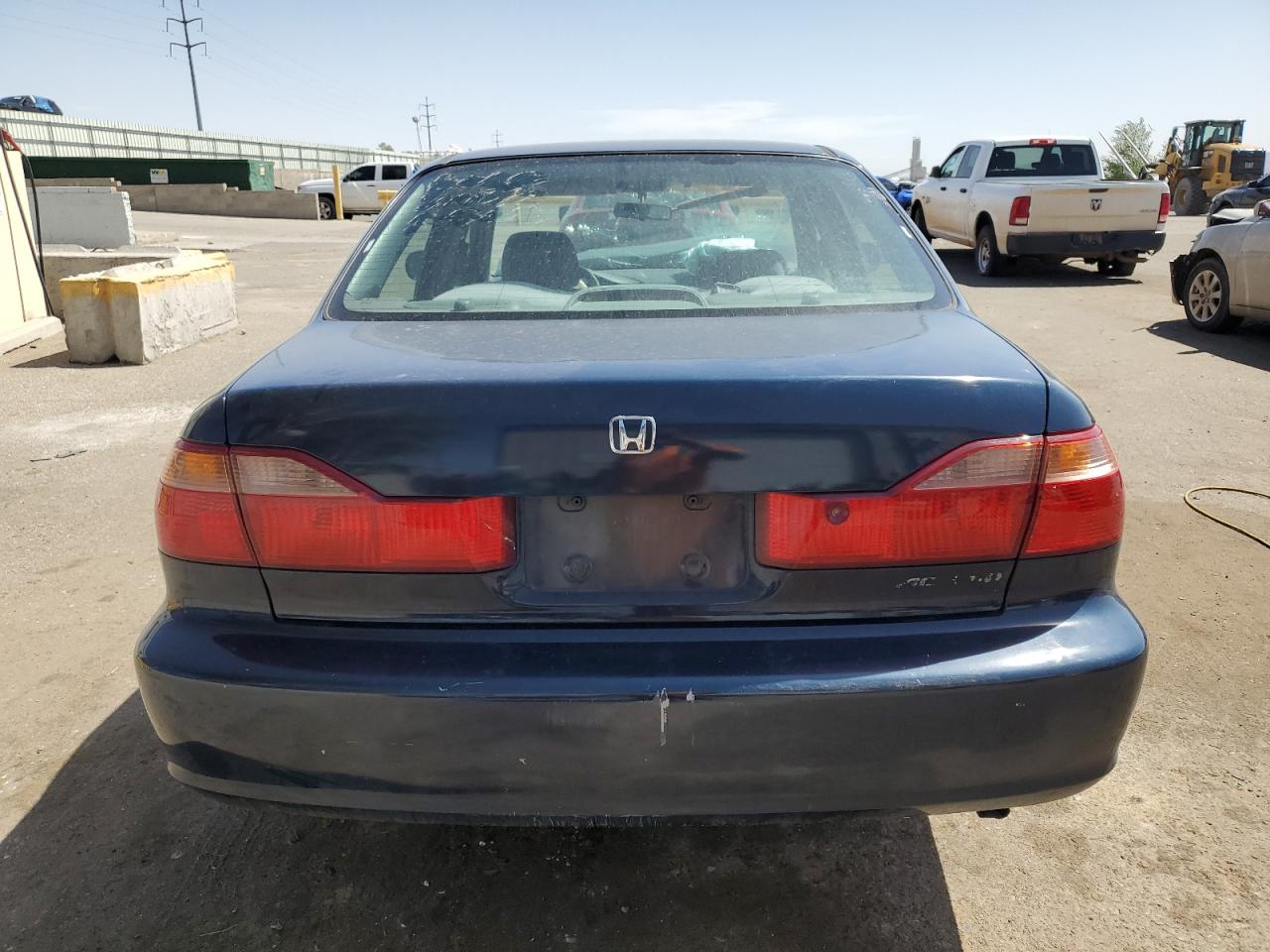 2000 Honda Accord Lx VIN: 1HGCG5646YA013746 Lot: 57187275