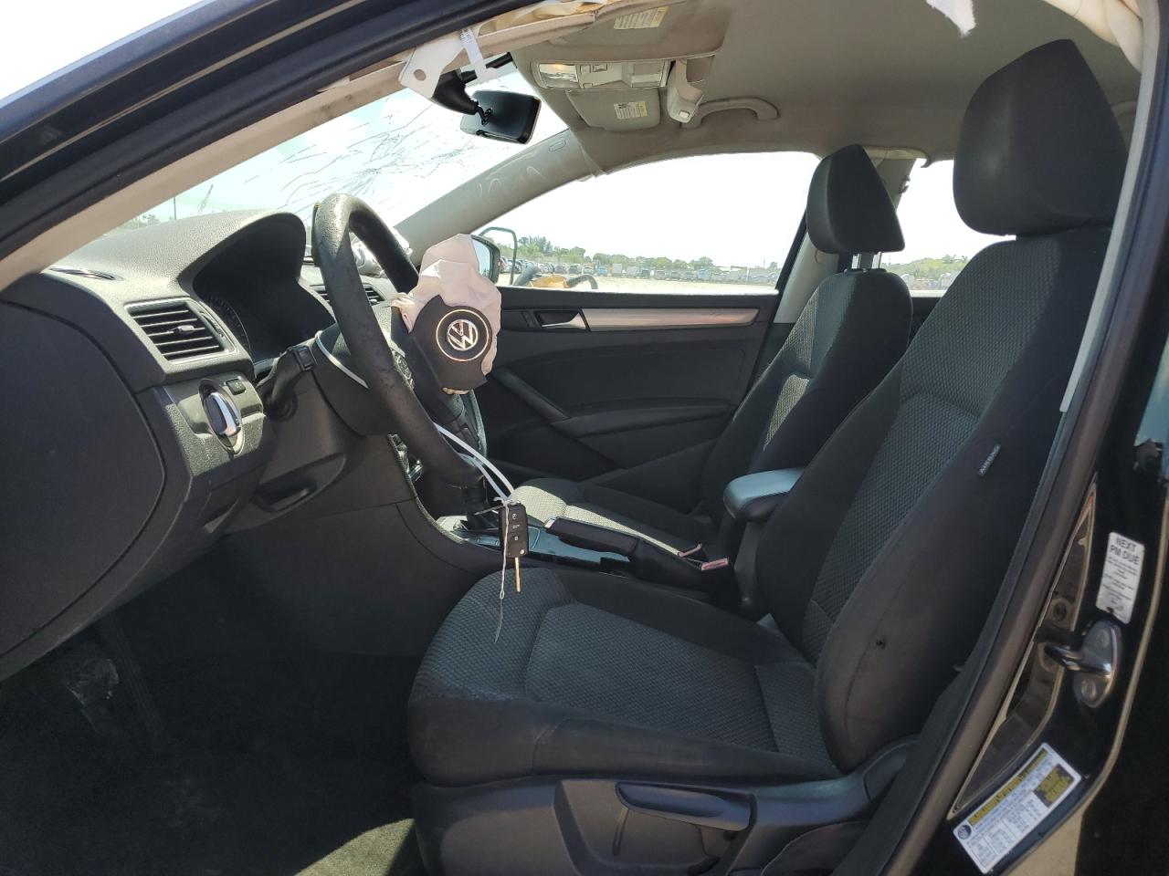 2014 Volkswagen Passat S VIN: 1VWAP7A31EC011318 Lot: 56910655