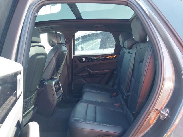 2019 PORSCHE CAYENNE V6