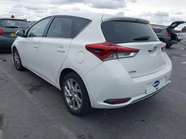 2016 TOYOTA AURIS BUSI