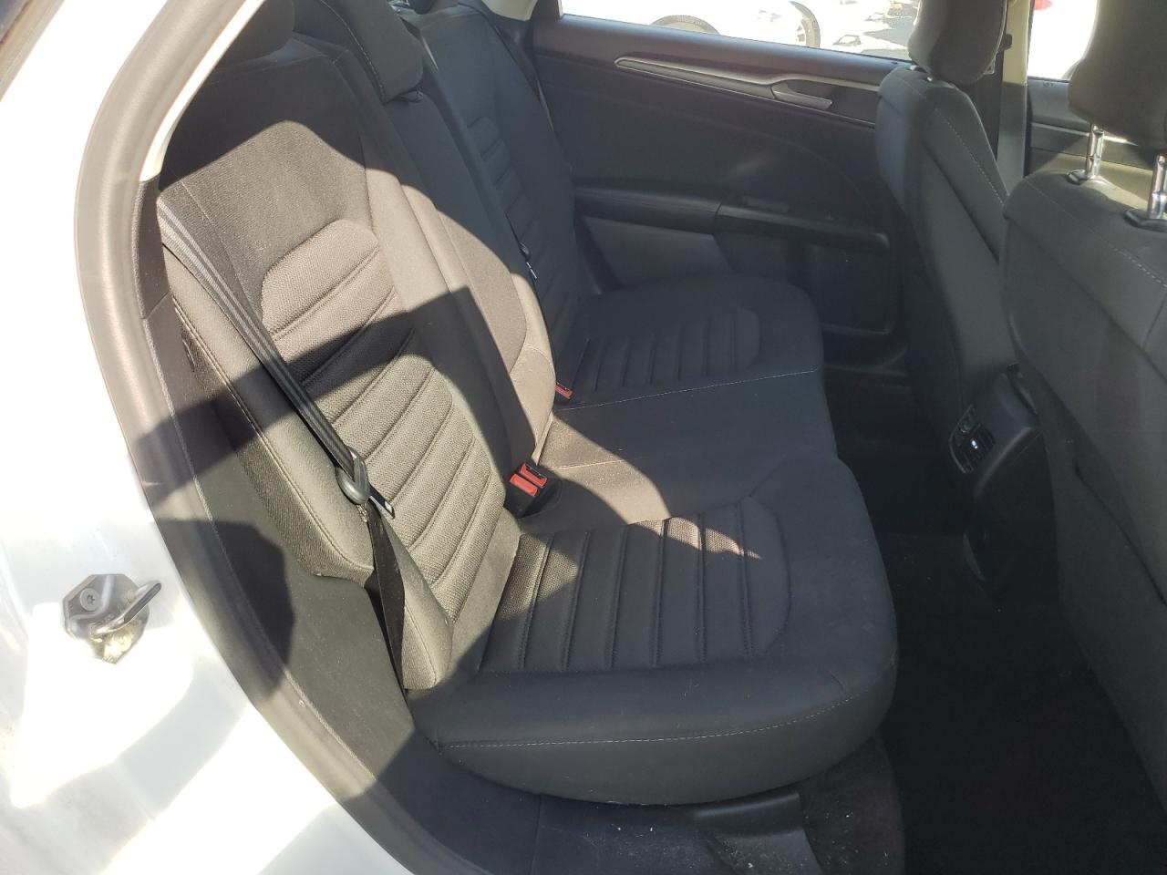 2019 Ford Fusion Se VIN: 3FA6P0LU6KR124786 Lot: 54028235