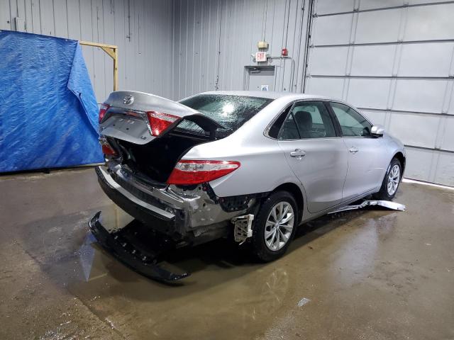  TOYOTA CAMRY 2017 Srebrny