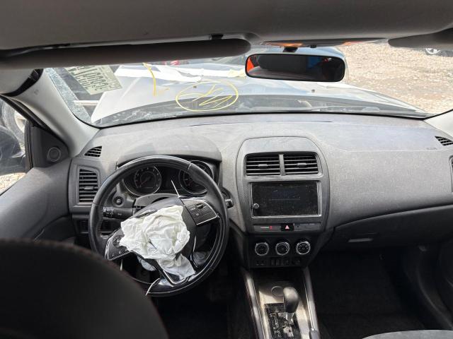  MITSUBISHI OUTLANDER 2018 Сірий