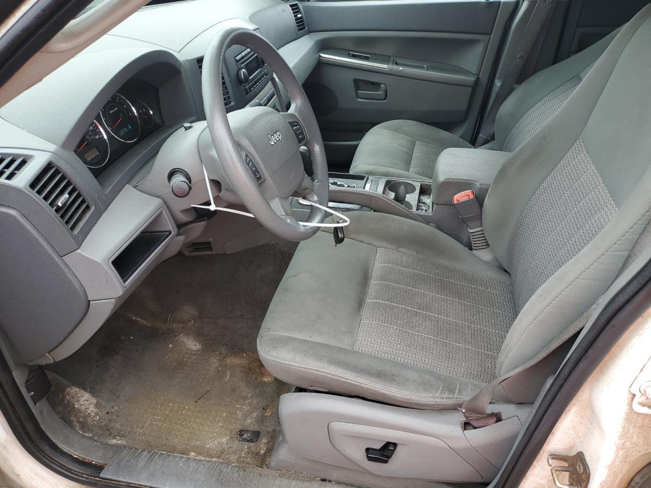 2007 Jeep Grand Cherokee Laredo VIN: 1J8GR48K87C610537 Lot: 56955385