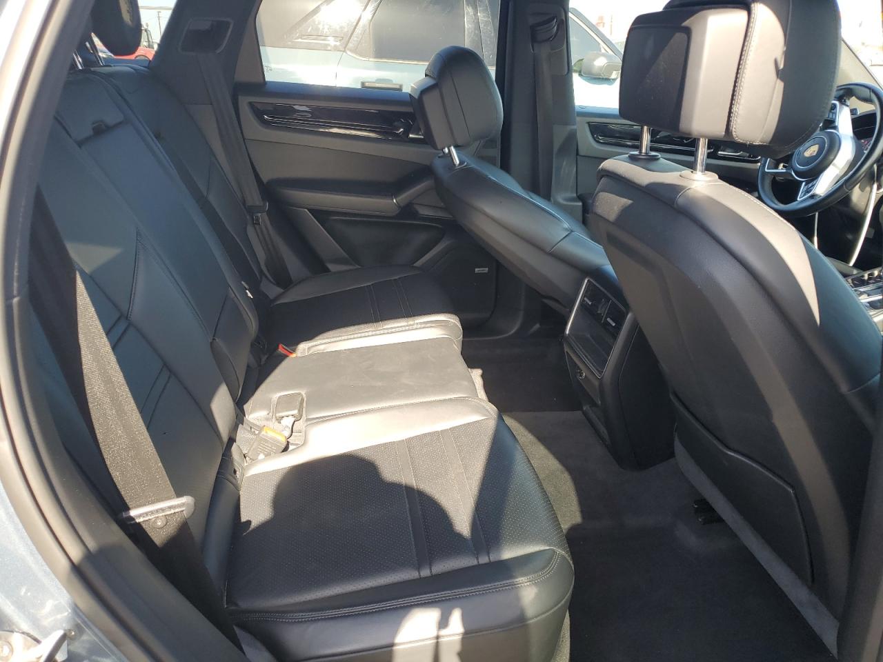 2019 Porsche Cayenne S VIN: WP1AB2AY3KDA64011 Lot: 58002365