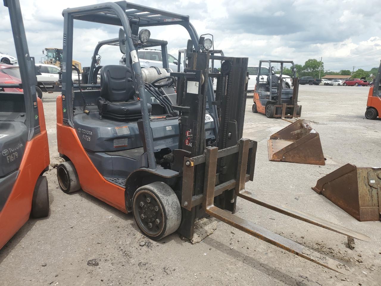 2015 Toyota Fork Lift de vânzare în Lebanon, TN - Normal Wear