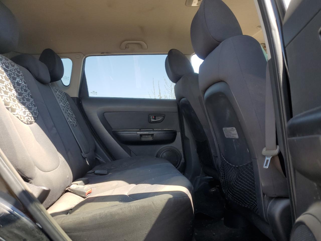 2011 Kia Soul + VIN: KNDJT2A28B7208886 Lot: 56465325