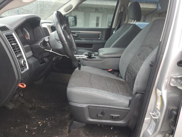 Pickups RAM 1500 2015 Srebrny