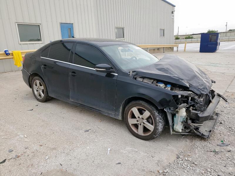  VOLKSWAGEN JETTA 2014 Czarny