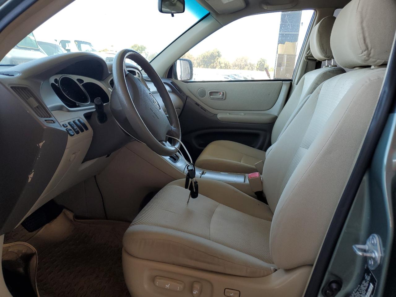 2004 Toyota Highlander Base VIN: JTEGP21A740016209 Lot: 56894165