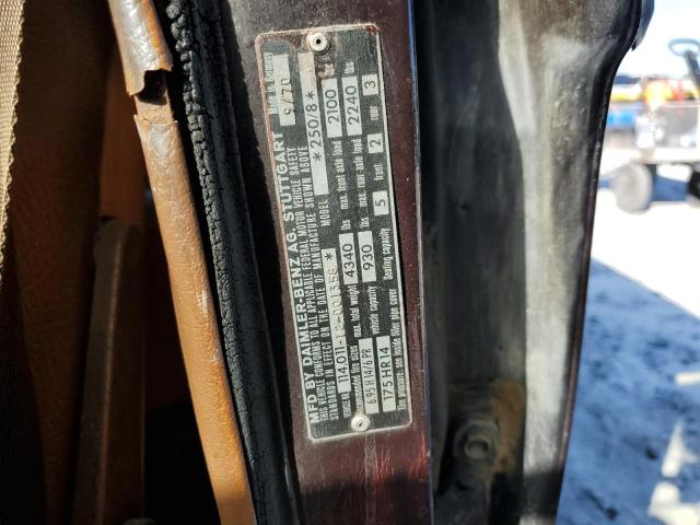 1971 MERCEDES BENZ 250  