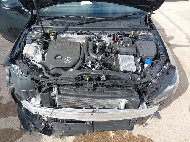 2024 MERCEDES BENZ CLA 200 AM
