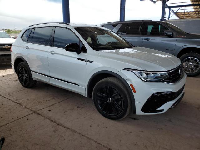  VOLKSWAGEN TIGUAN 2022 Белый