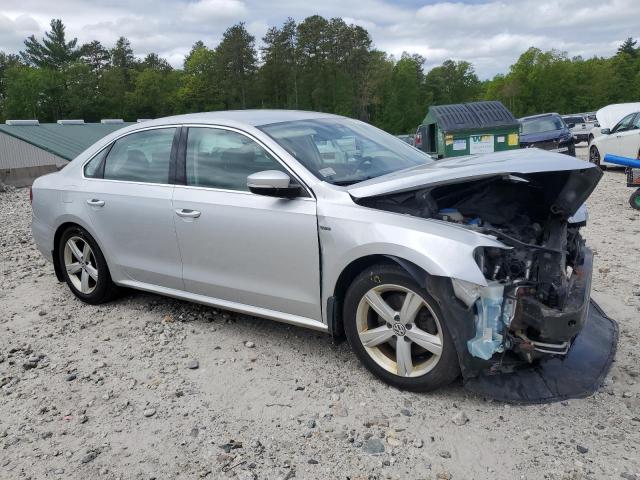  VOLKSWAGEN PASSAT 2015 Srebrny