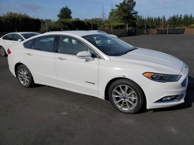 Седаны FORD FUSION 2017 Белый