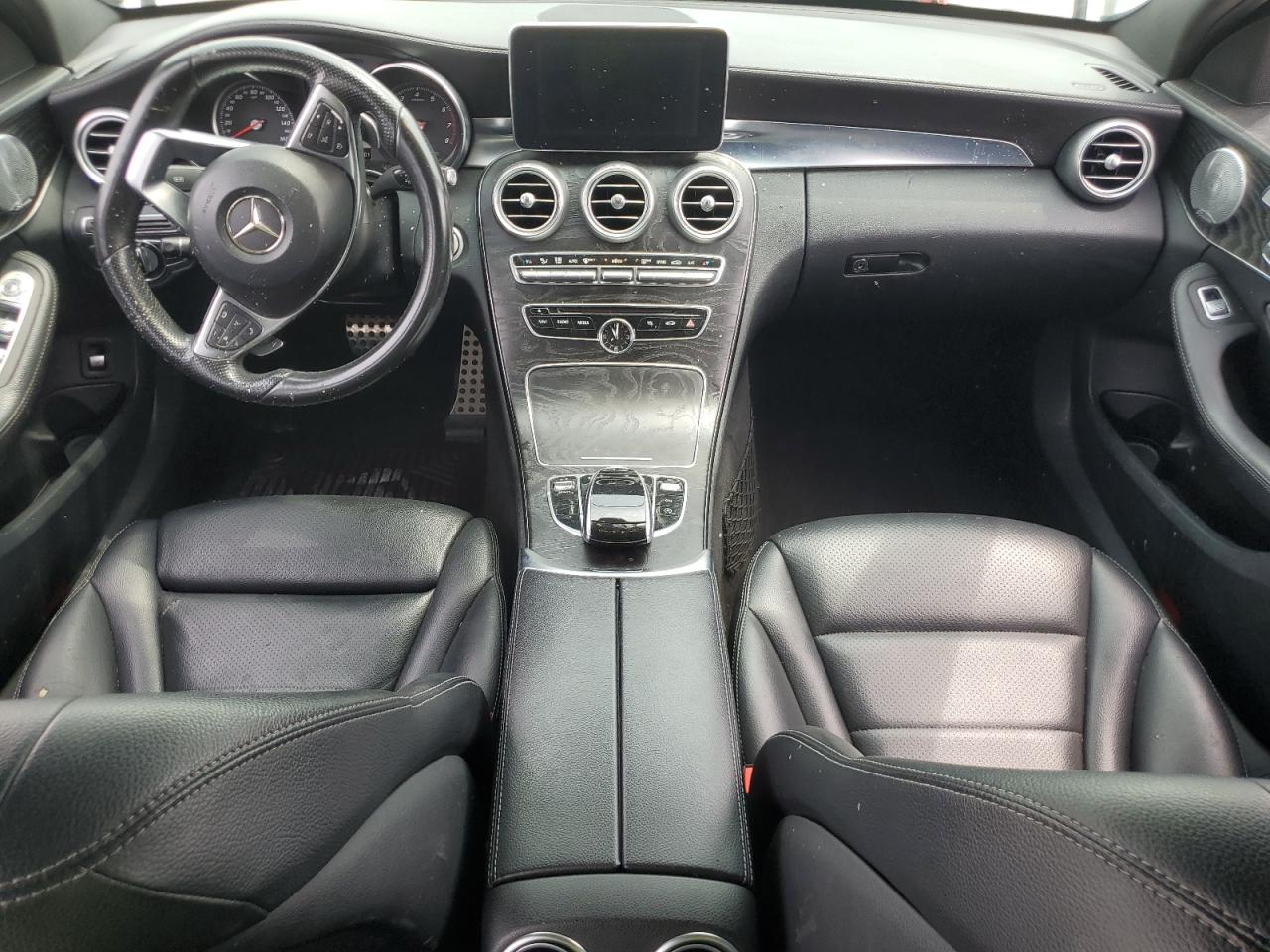 2015 Mercedes-Benz C 300 4Matic VIN: 55SWF4KB7FU011410 Lot: 56983555